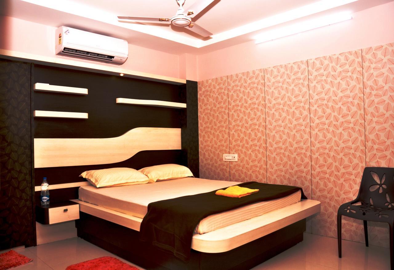 Venky'S Delight Hotel Rājahmundry Buitenkant foto